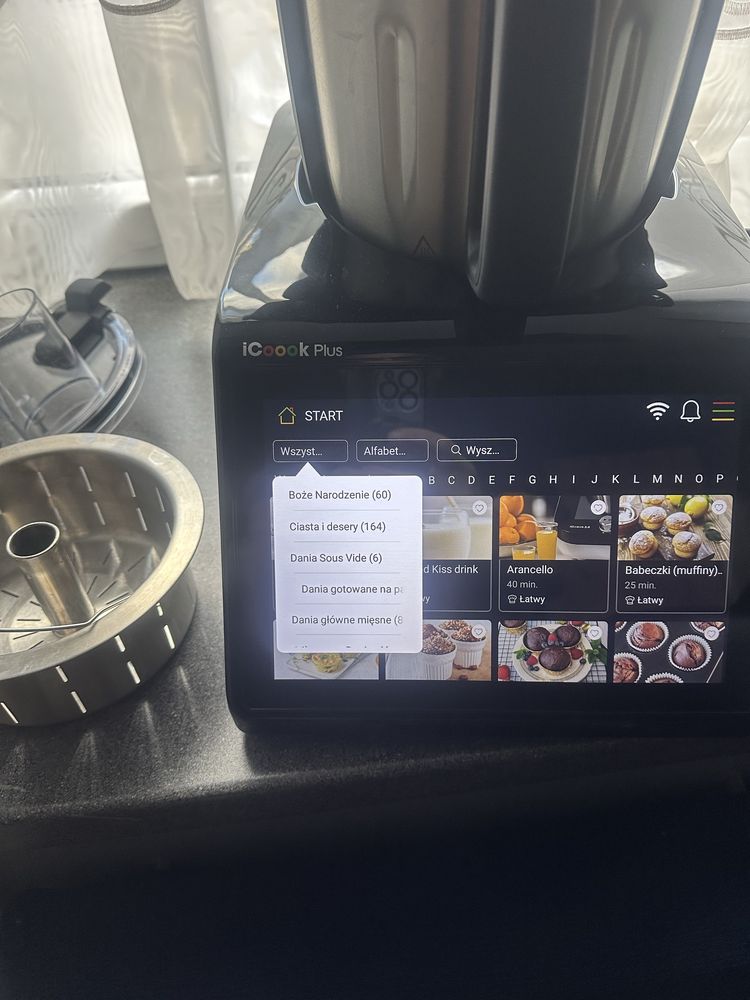 Robot ICOOK 3.0 plus.