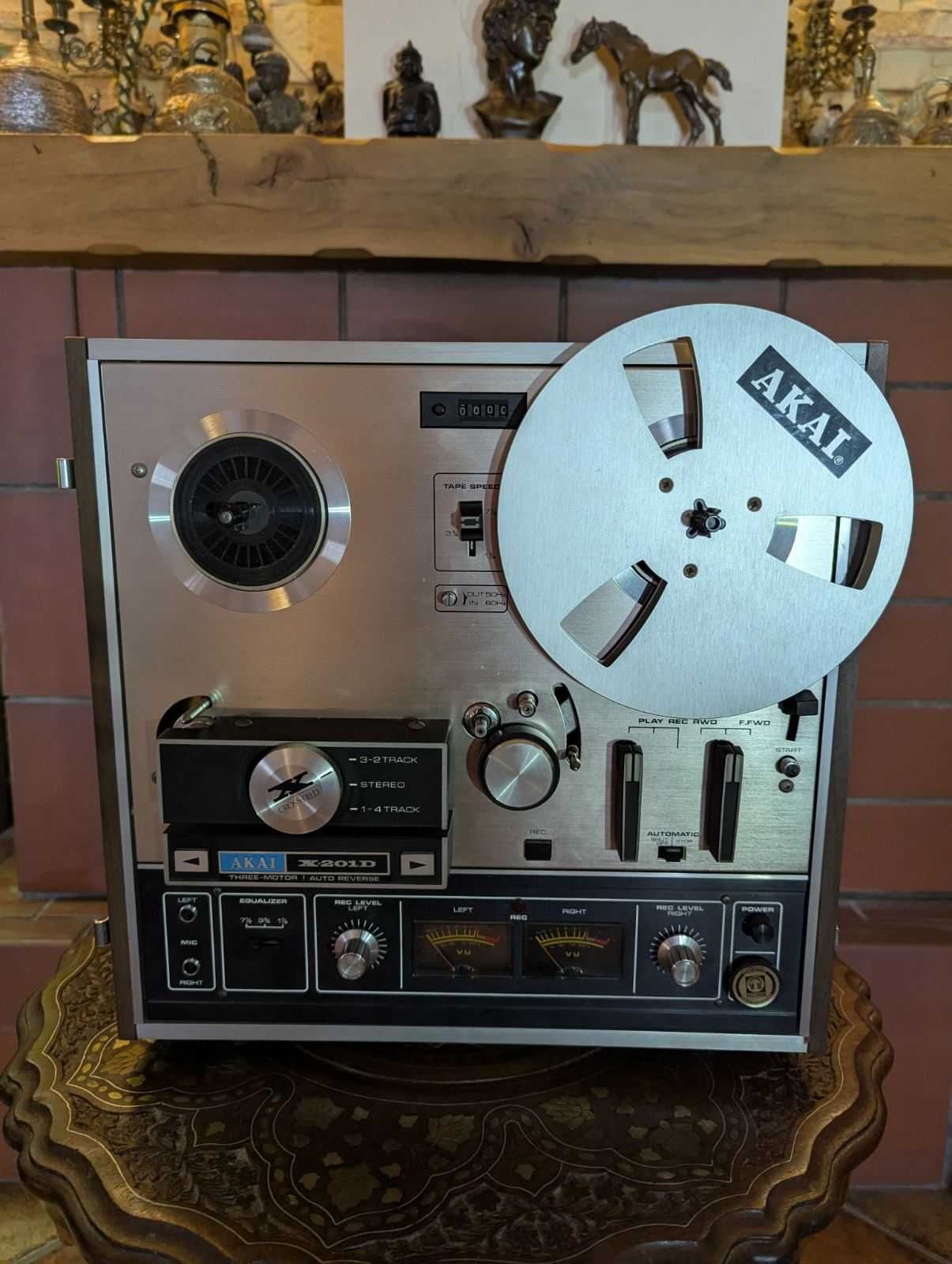 Продам магнітофон Akai 201 D