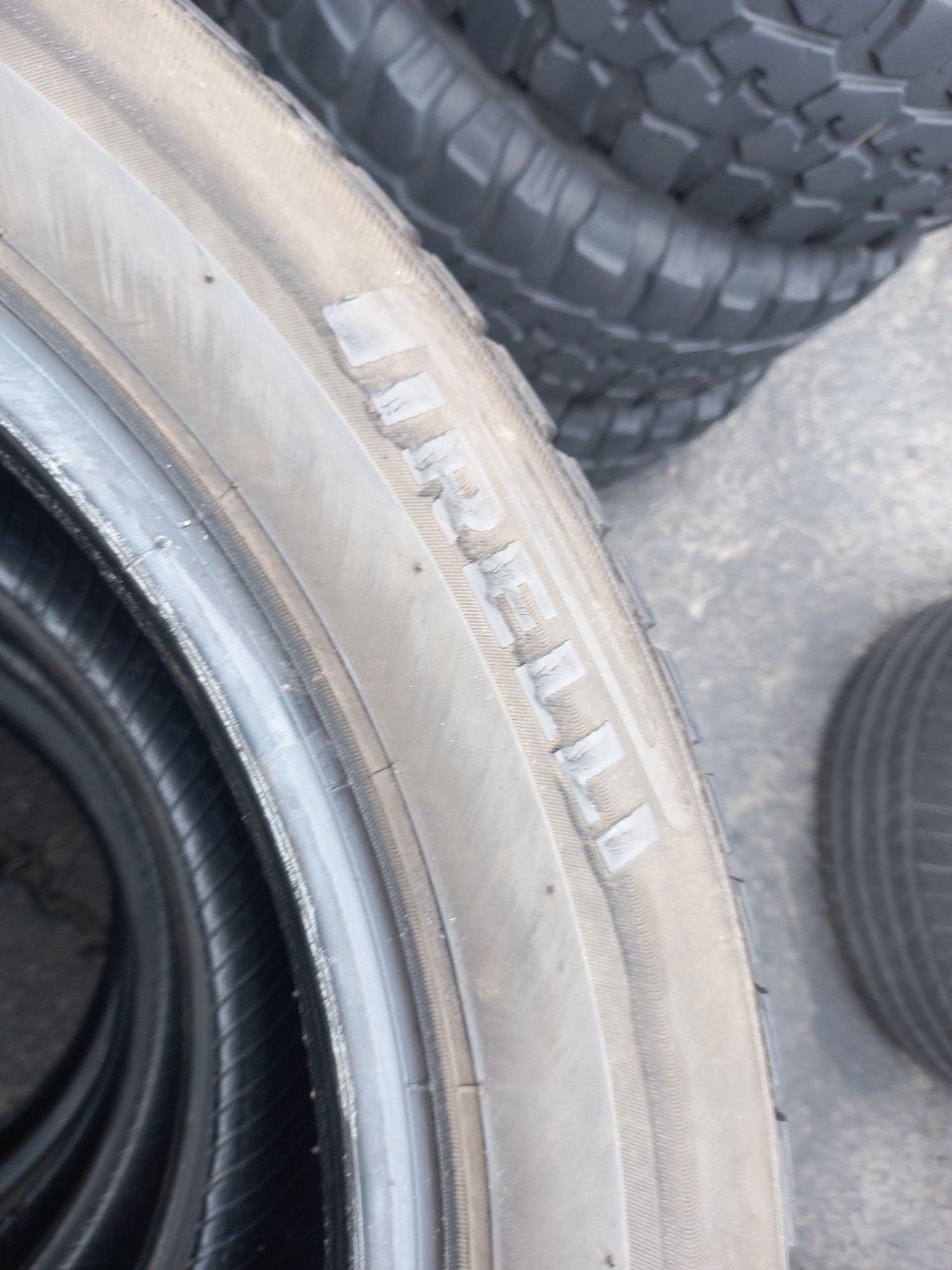 Opony używane 215/55/17 pirelli 4x6.5 mm