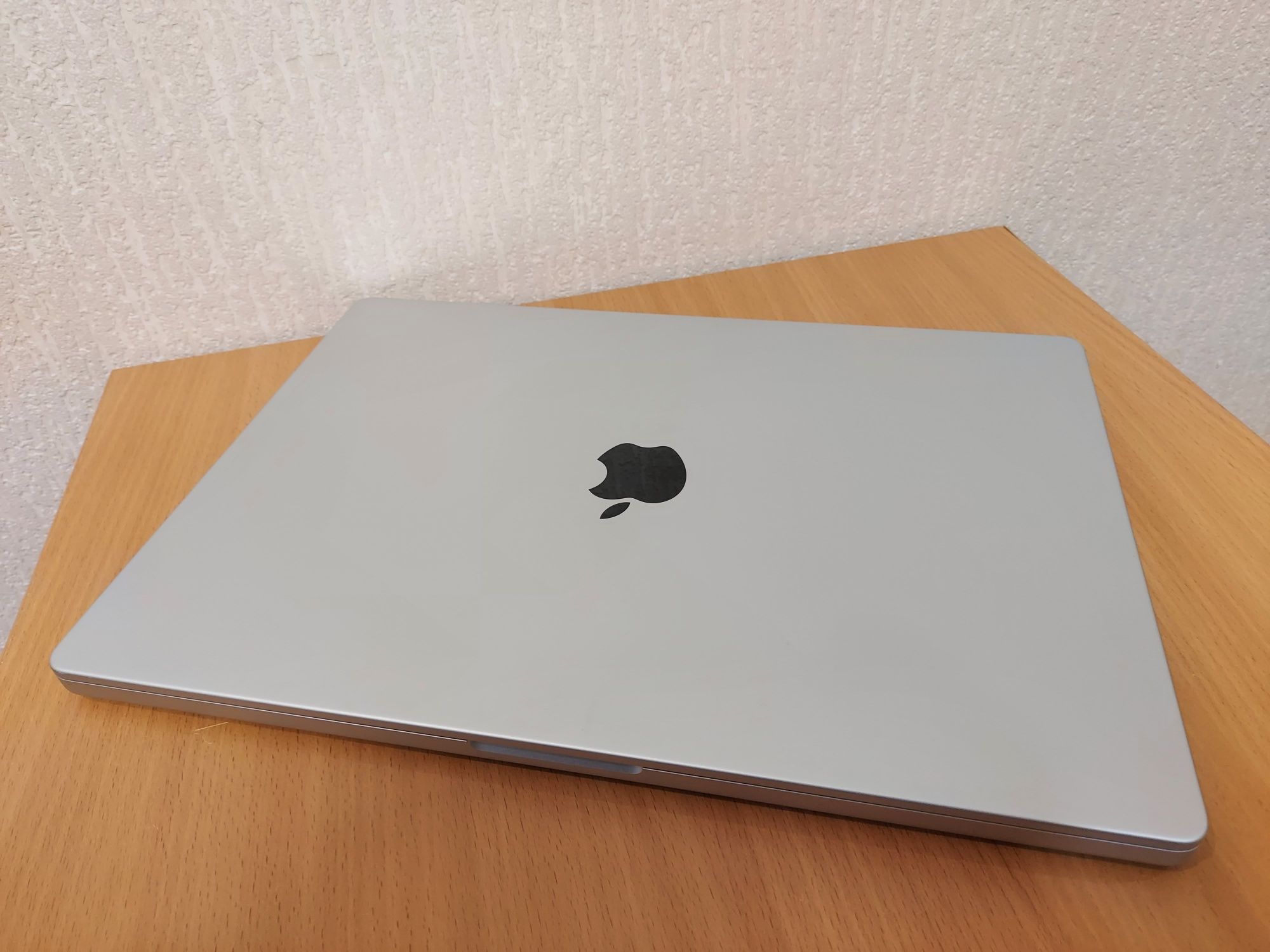 Apple MacBook Pro 16" 16/1TB 2021 M1 Pro MK1F3