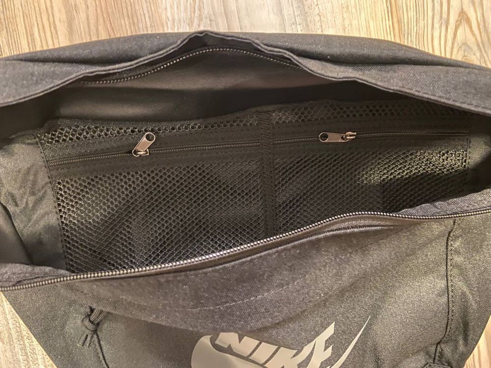 Большая сумка мессенджер Nike