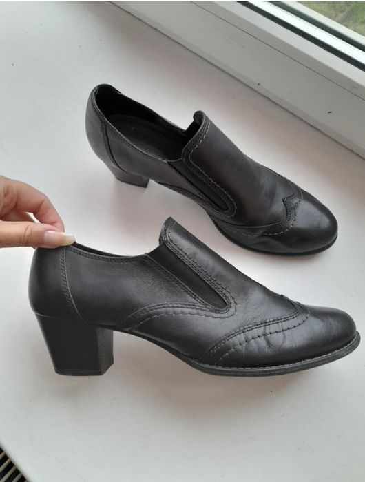 Туфлі Tamaris, шкіряні , розмір 40,5/41 , устілка 26,5см