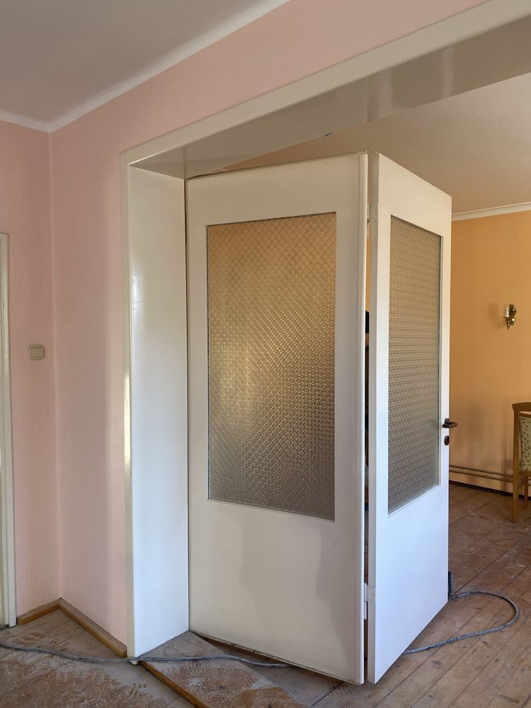 Drzwi z szybą, 3 skrzydla.