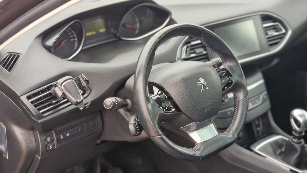 автомобіль Peugeot 308 1.6 BlueHDi