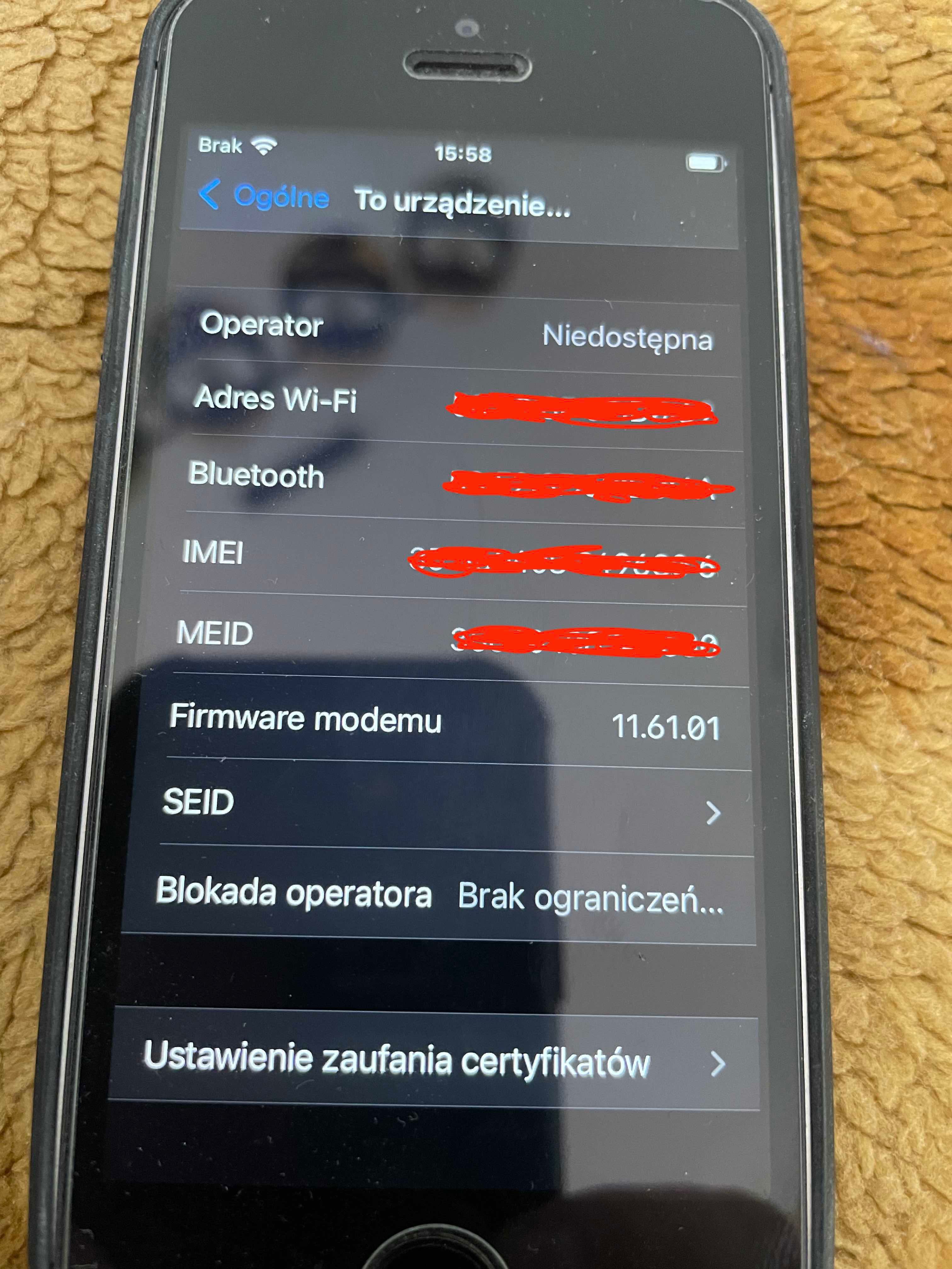 iPhone SE MP822IP/A