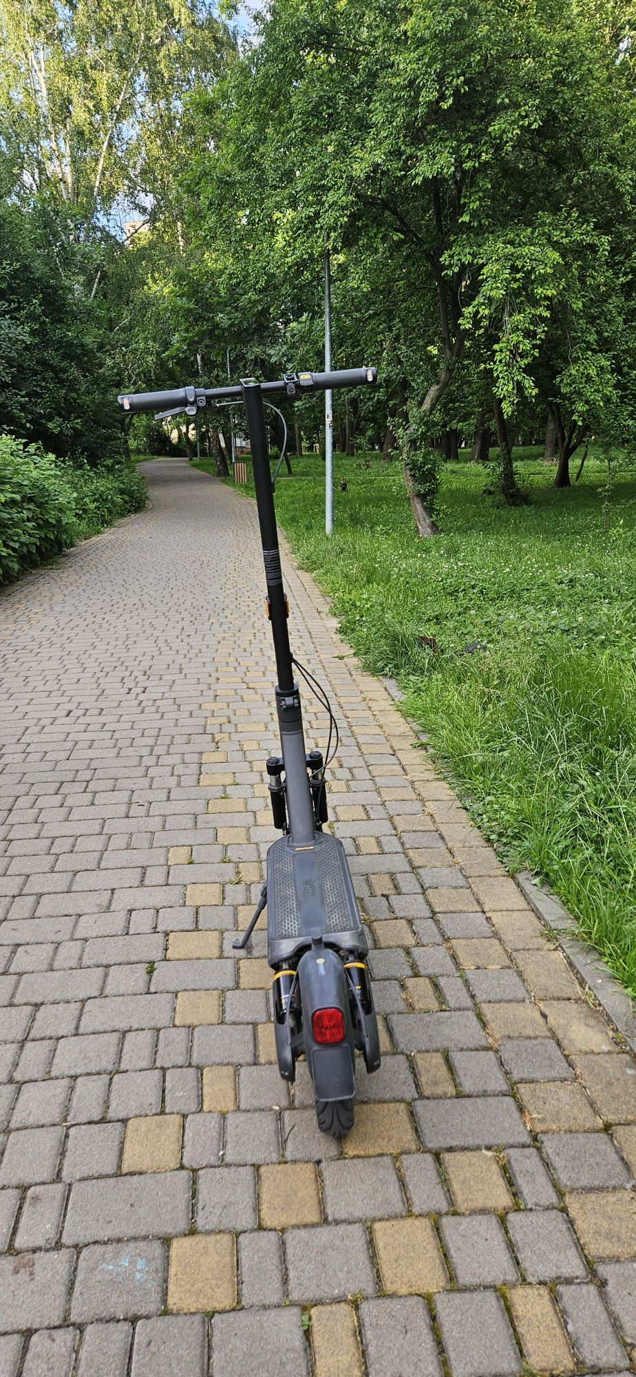 Електросамокат Ninebot SEGWAY MAX G2 E