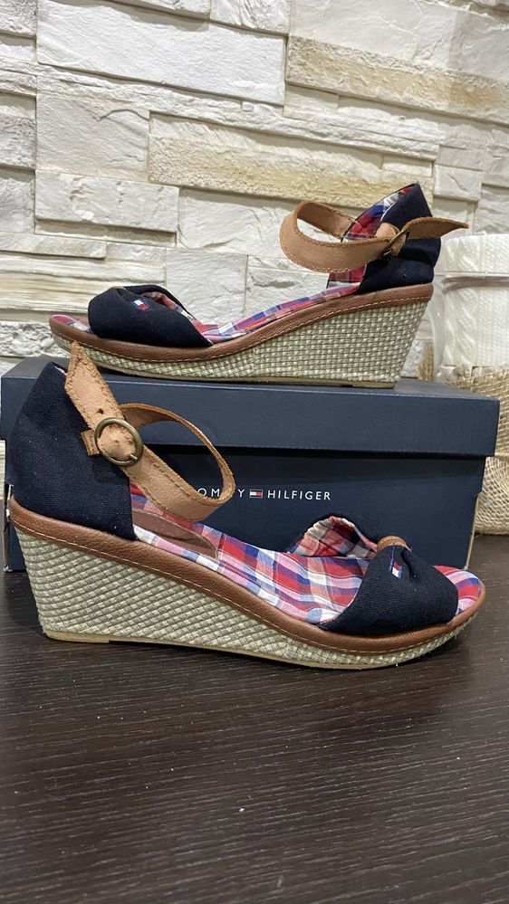 Buty damski sandały  espadryle  Tommy Hilfiger  oryginalne  rozmiar 39