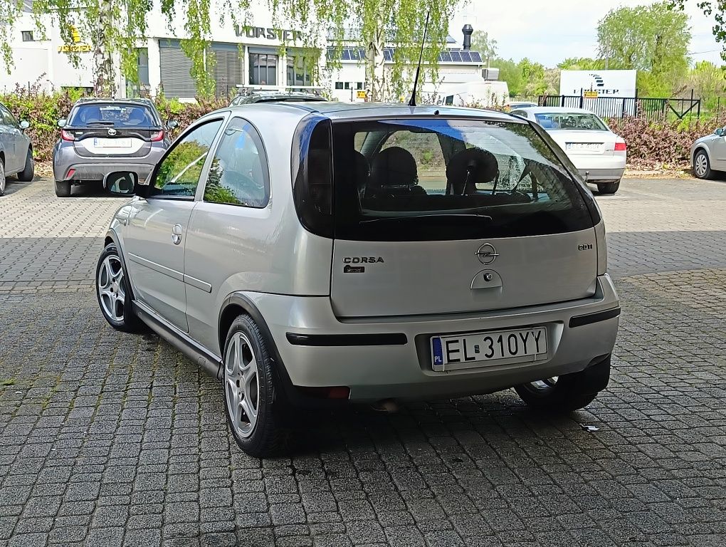 Opel Corsa. 1.3 CDTI. 2005 rok. Klimatyzacja. 2 kpl. Kół.