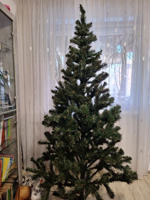 Штучна ялинка 1.8 м