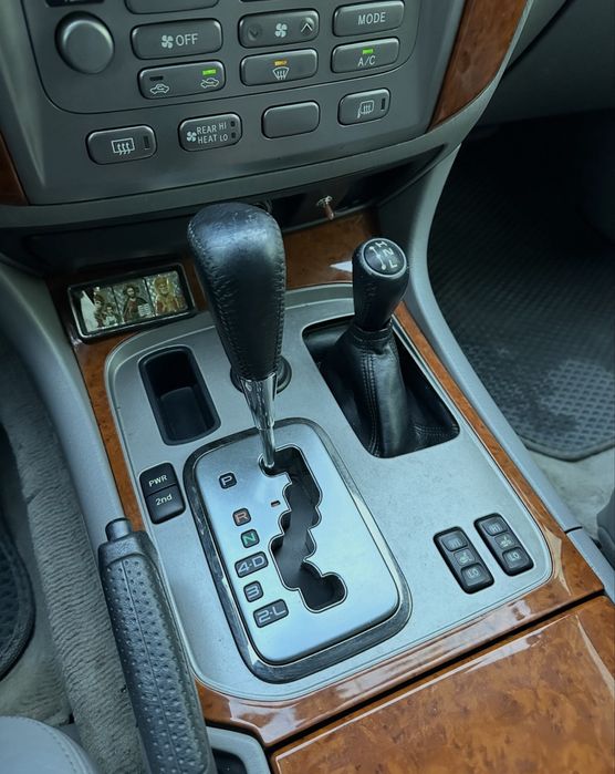 Продам ЛЕГЕНДУ Toyota Land Cruiser 100 2004 4.7 газ