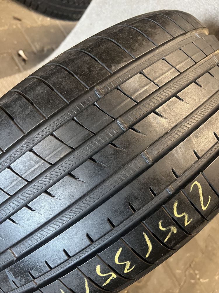 Opona Goodyear Eagle 235/35:/19 pojedynka