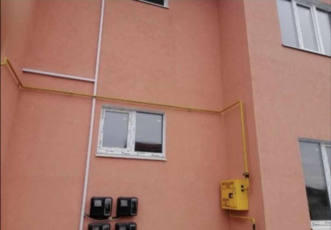 Продам 2 ком. квартиру. Новострой. Коттеджный Городок. Голубое Озеро.