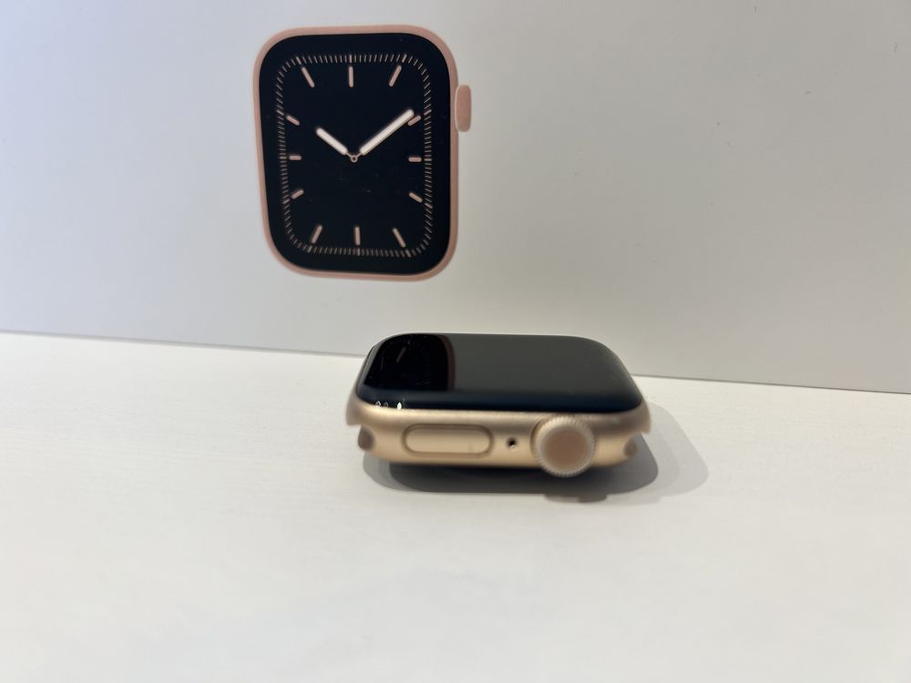 Apple Watch Series 5 Gold Aluminium 40 mm