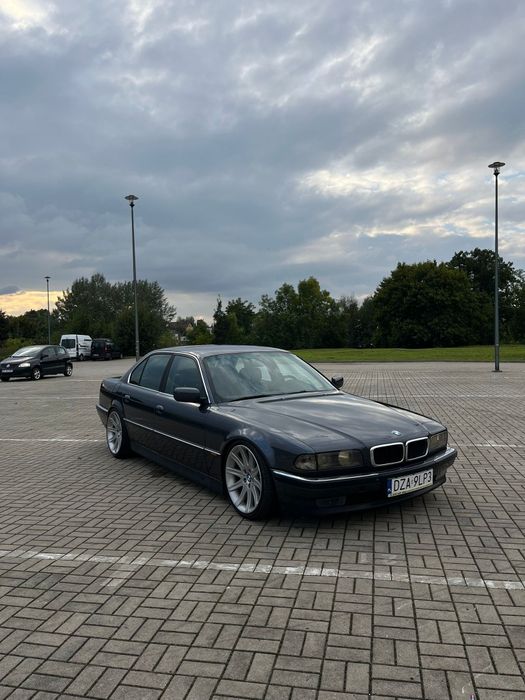 Sprzedam e38 SZWAJCARIA 735i