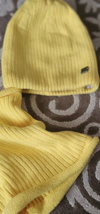 Зимова шапка для дівчинки