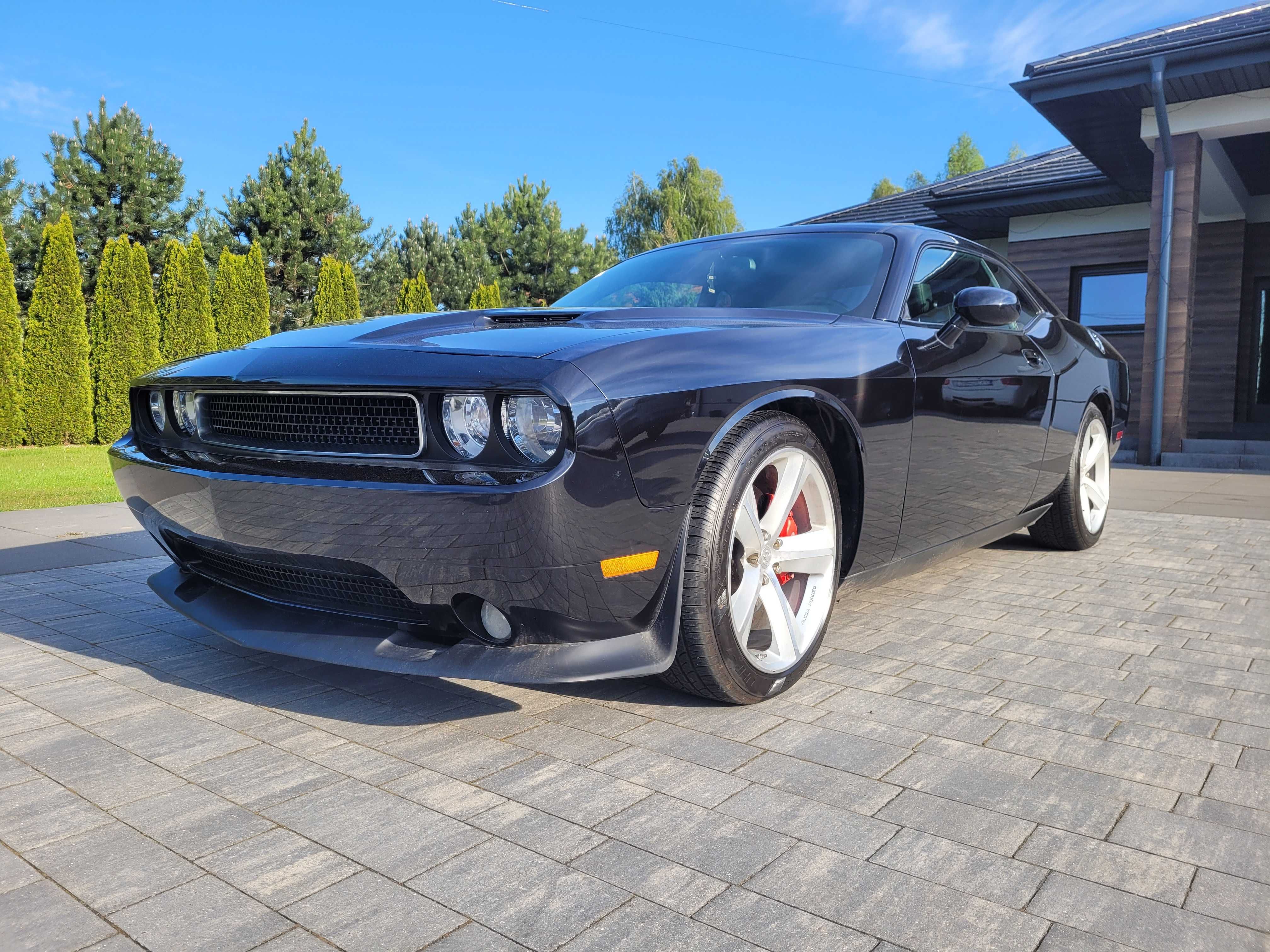 Dodge challenger srt manual v8