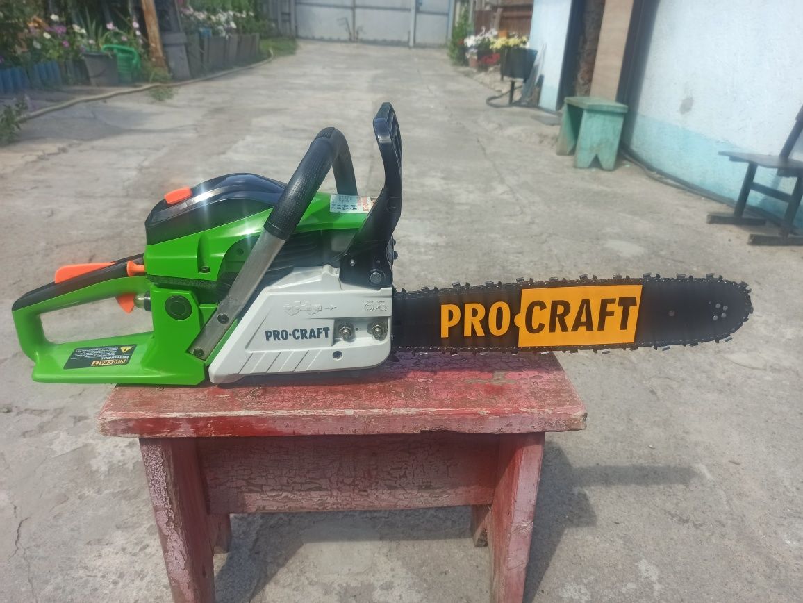 Продам бензопилу