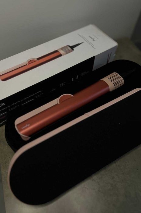 Dyson Airstrait HT01 Strawberry Bronze утюжок з кейсом в комплекті