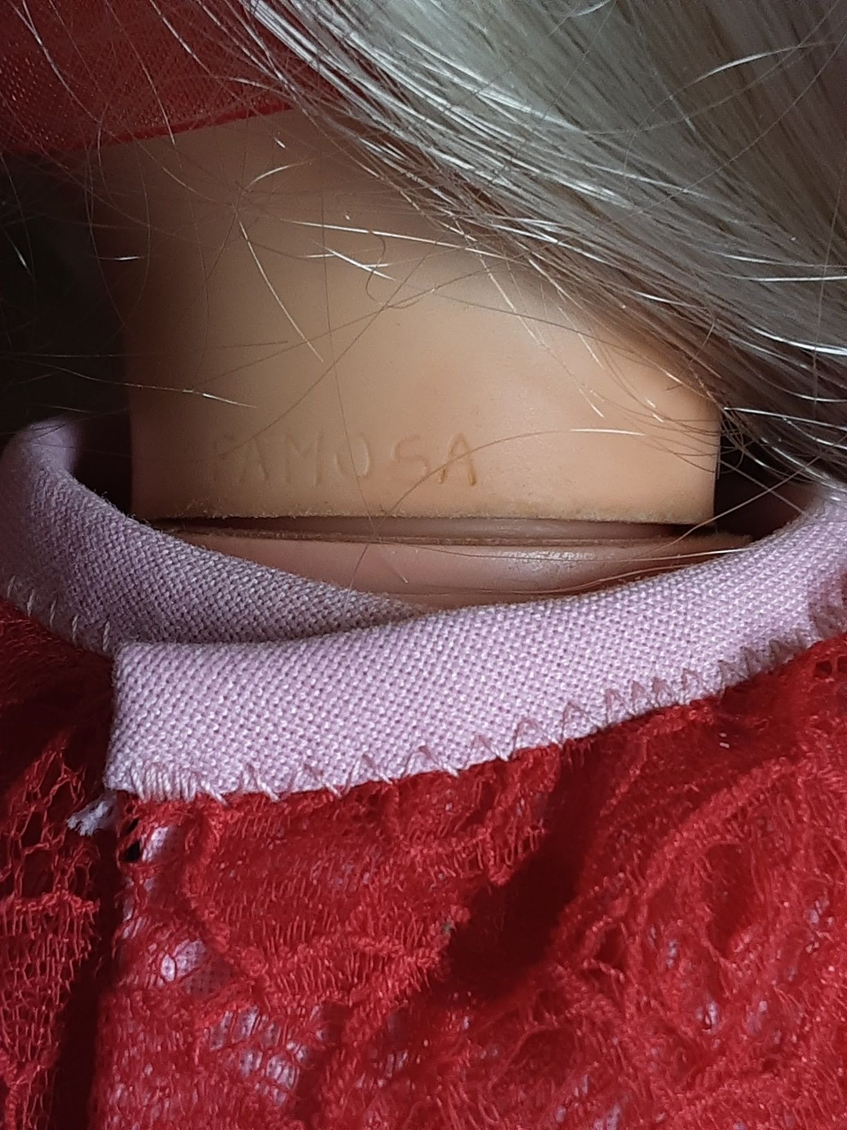 Boneca da Famosa em borracha