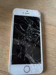 iPhone SE - rozbita szybka; 32GB, gloden rose