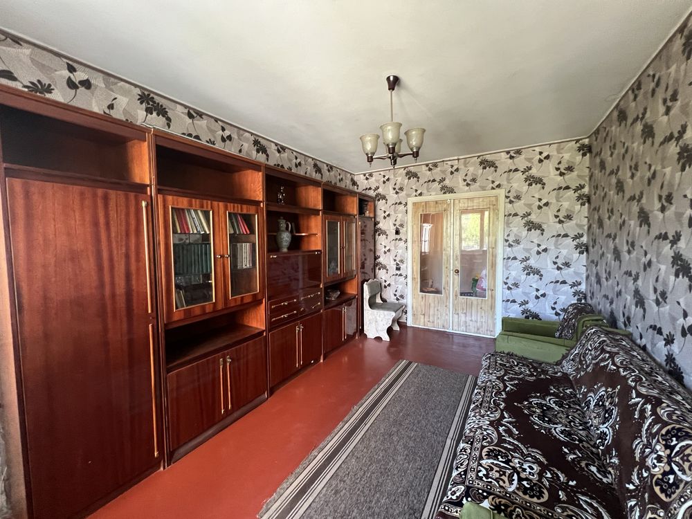 Продам 3 кімнатну квартиру шоссе Миколаівське 11.