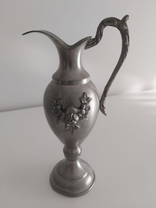 Pecas de decoração em estanho