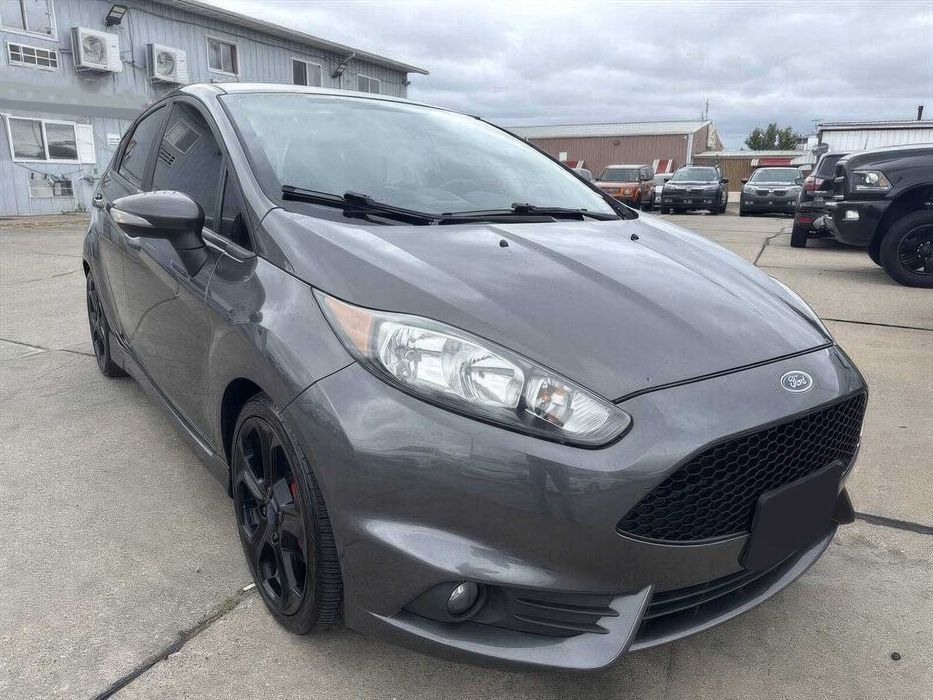 Ford Fiesta ST      2016