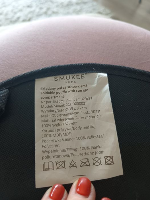 Pufa że schowkiem na zabawki. Smuxee.