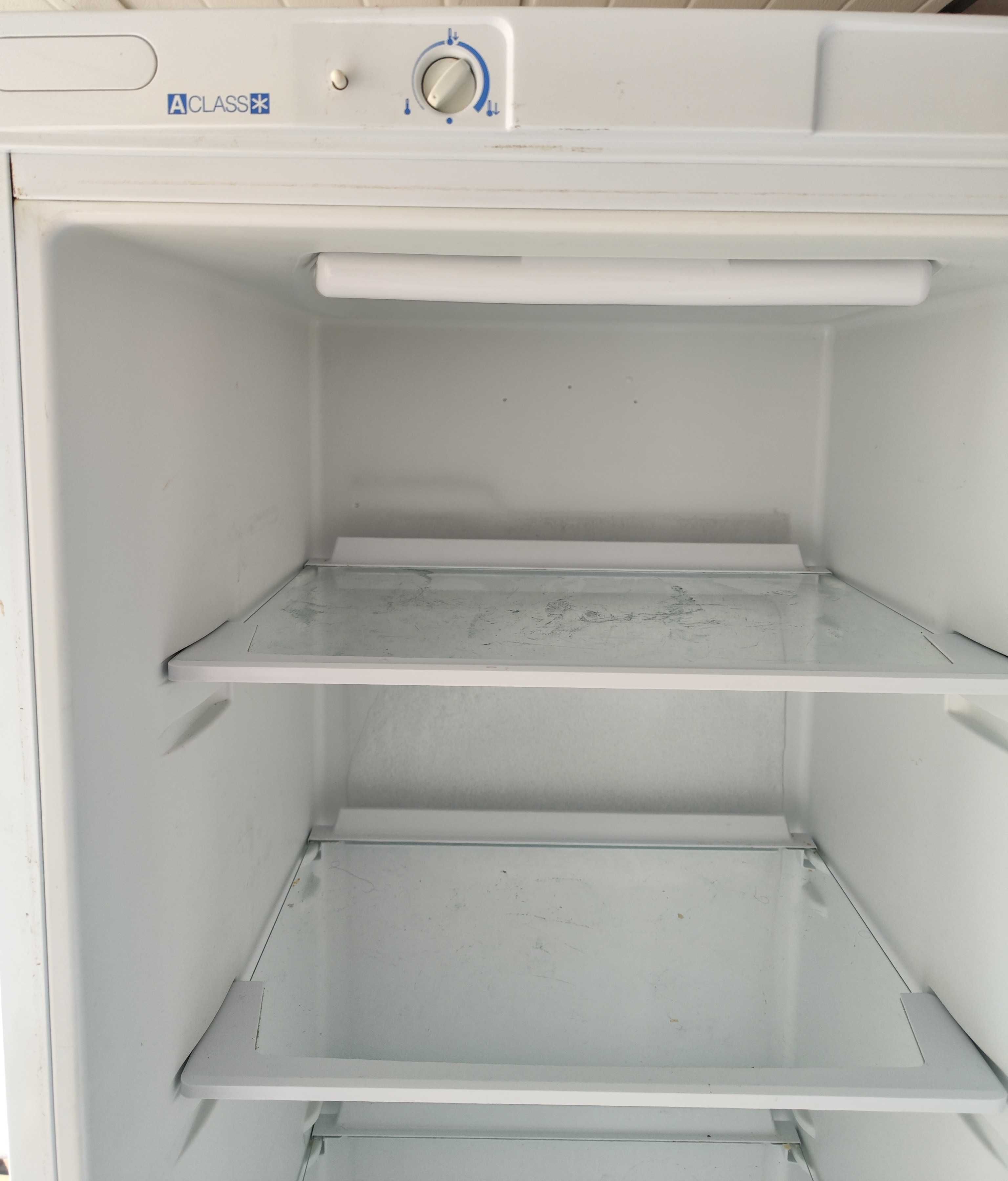 Frigorífico indesit em bom estado