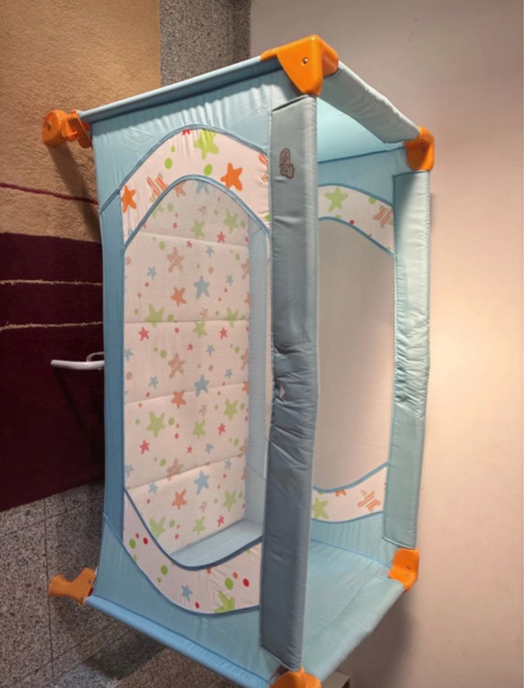 Cama de viagem - bebê
