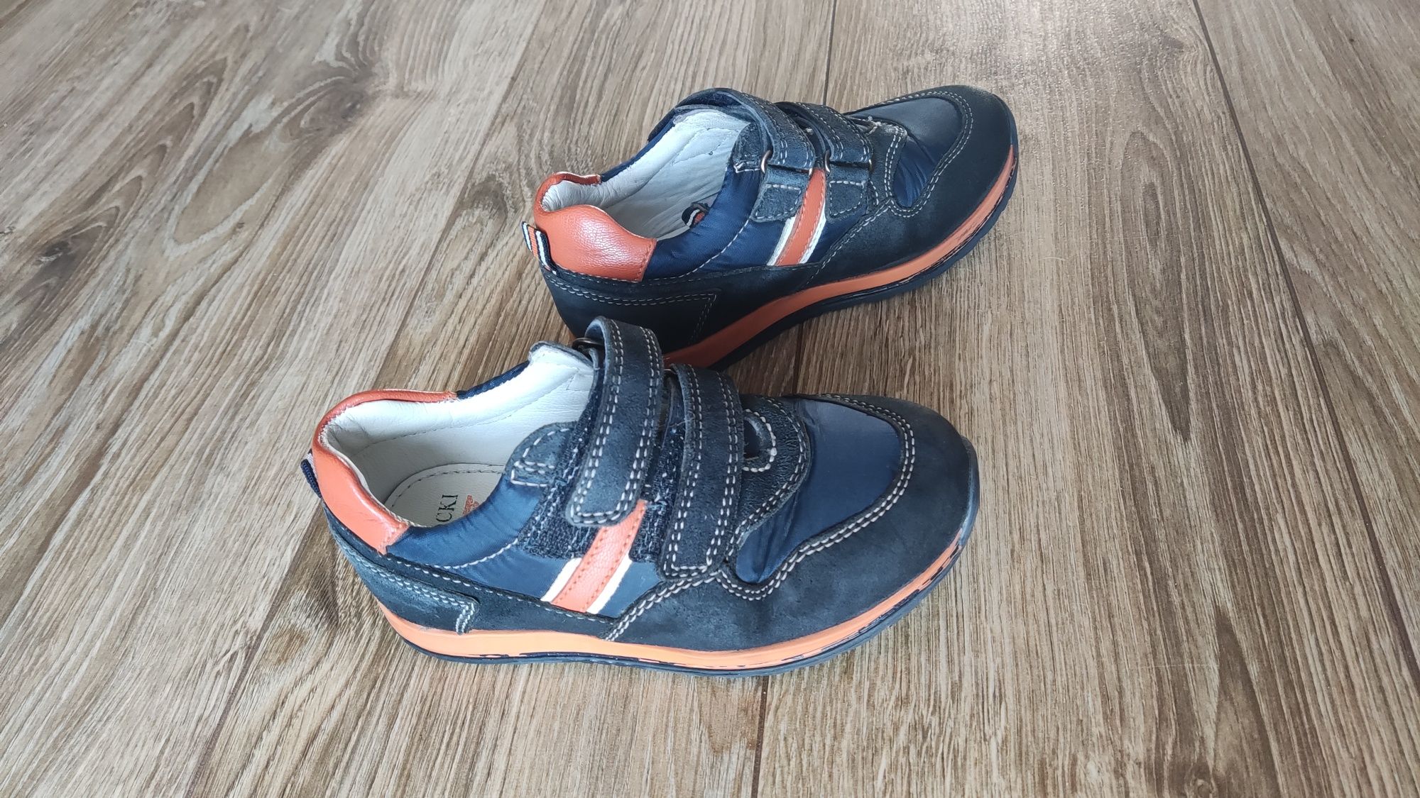 Skórzane sneakersy Lasocki kids granatowe rozm.  26