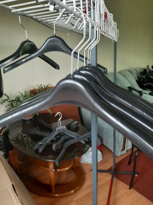 Продам Нові широкі плечики вішачки [вішалки,тремпеля)