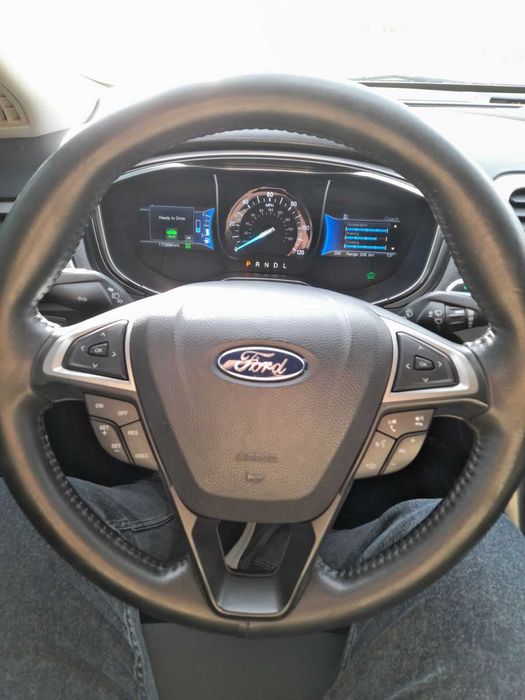 Ford Fusion Hybrid 2017