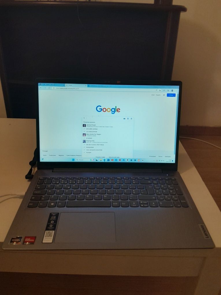 Portátil novo Lenovo 500 euros negociaveis