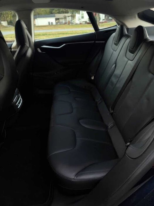 Tesla Model S P85      2014