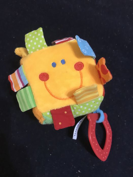 Kostka sensoryczna dla niemowlaka