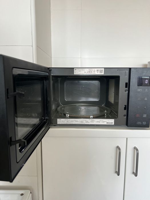 Microondas LG NeoChef MH6535GDS (25 L)
