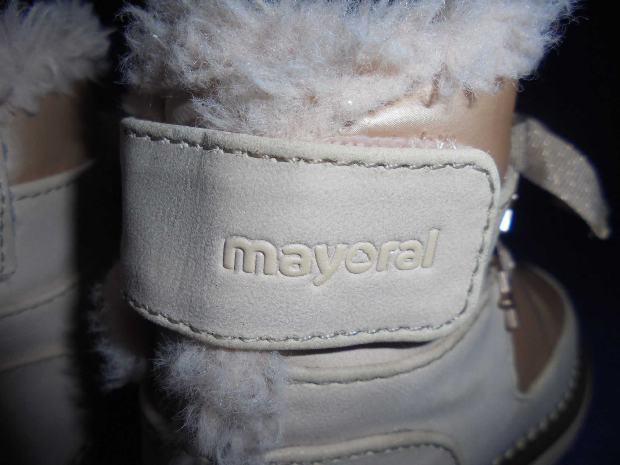 botas de menina da marca Mayoral