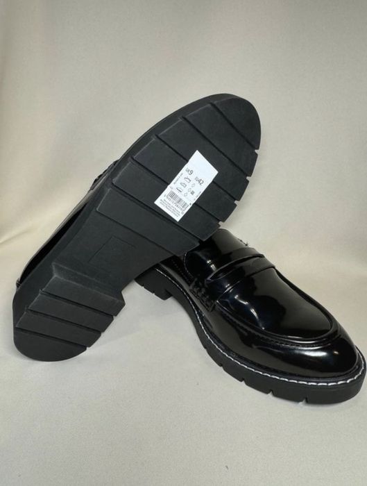 Lakierowane loafersy New Look