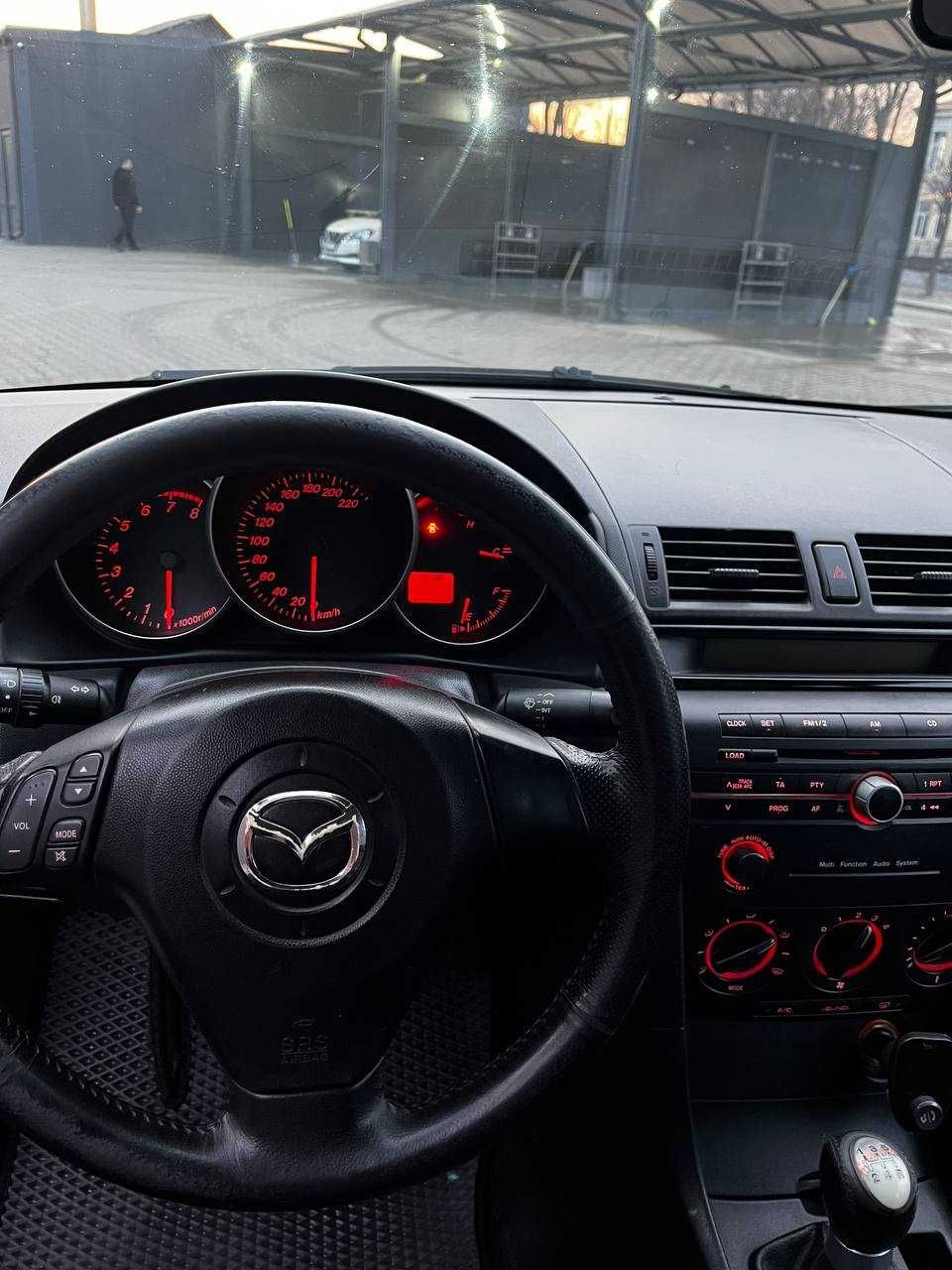 MAZDA 3 2003г 3800$
