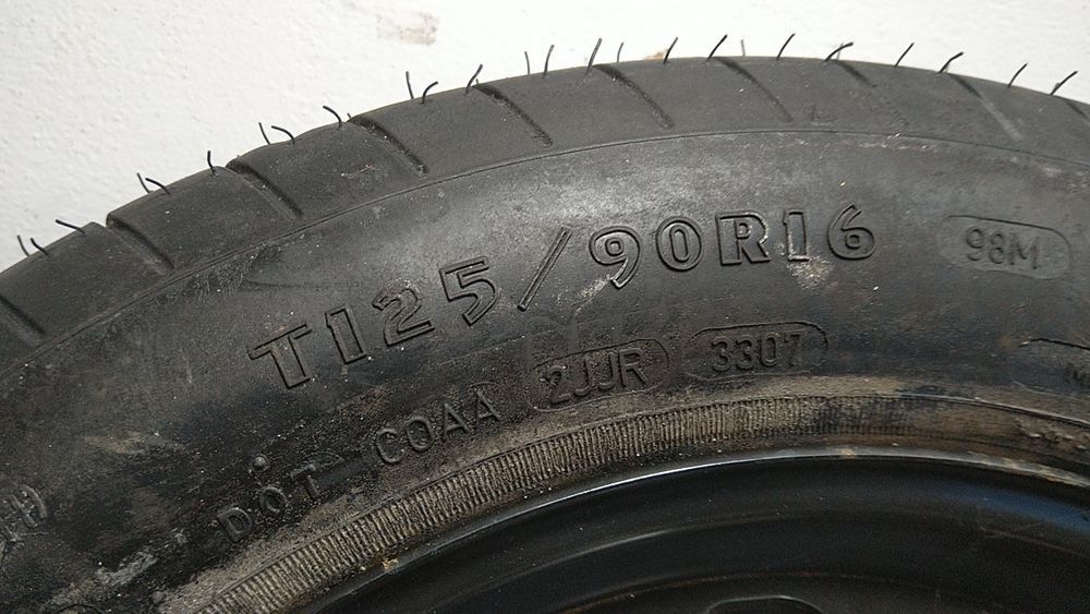 ) B-Klasa W245 koło dojazdowe klucz lewarek oczko do holowania 16"