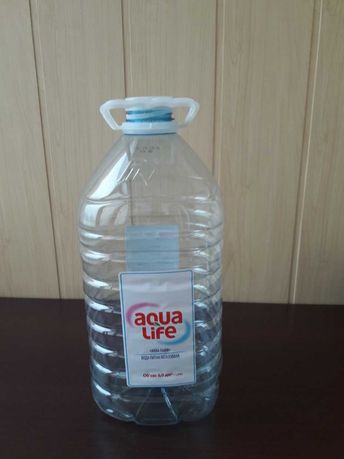 Бутылки пластиковые 6 литров