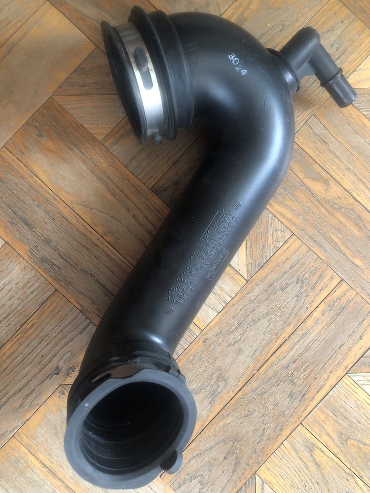 Патрубок  90$ D G 9 3-9 R 504-AB  FORD 2.0 L HYBRID