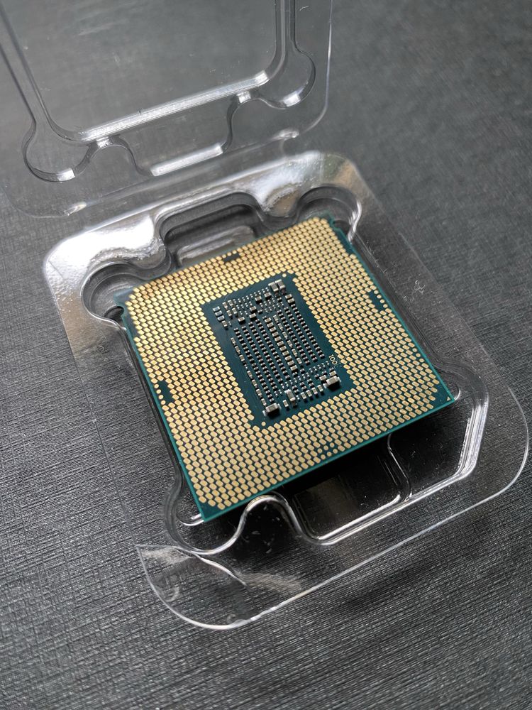 Intel i7-8700 + 16 GB DDR4 HyperX Predator CL13 – Zestaw CPU + RAM