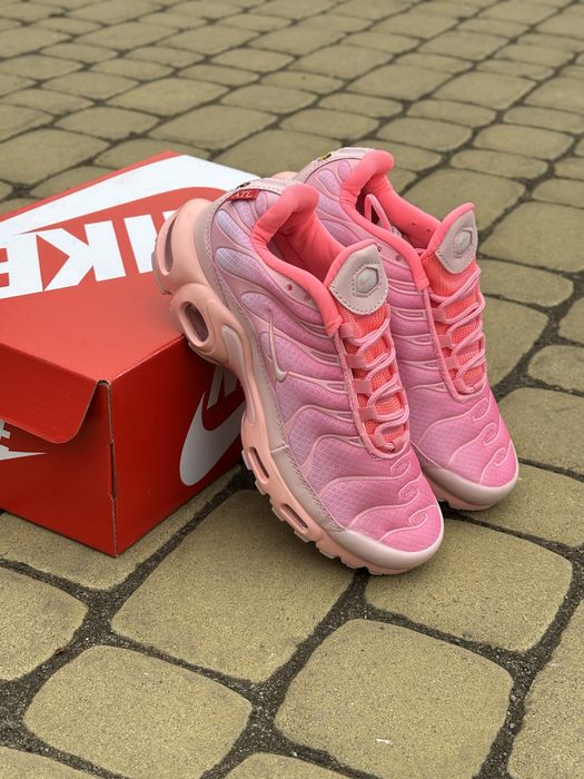 Жіночі кросівки Nike Tn pink 37-41