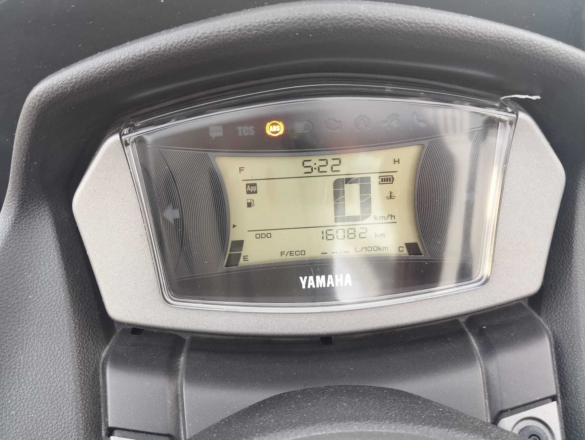 vendo yamaha n max com 16000km
