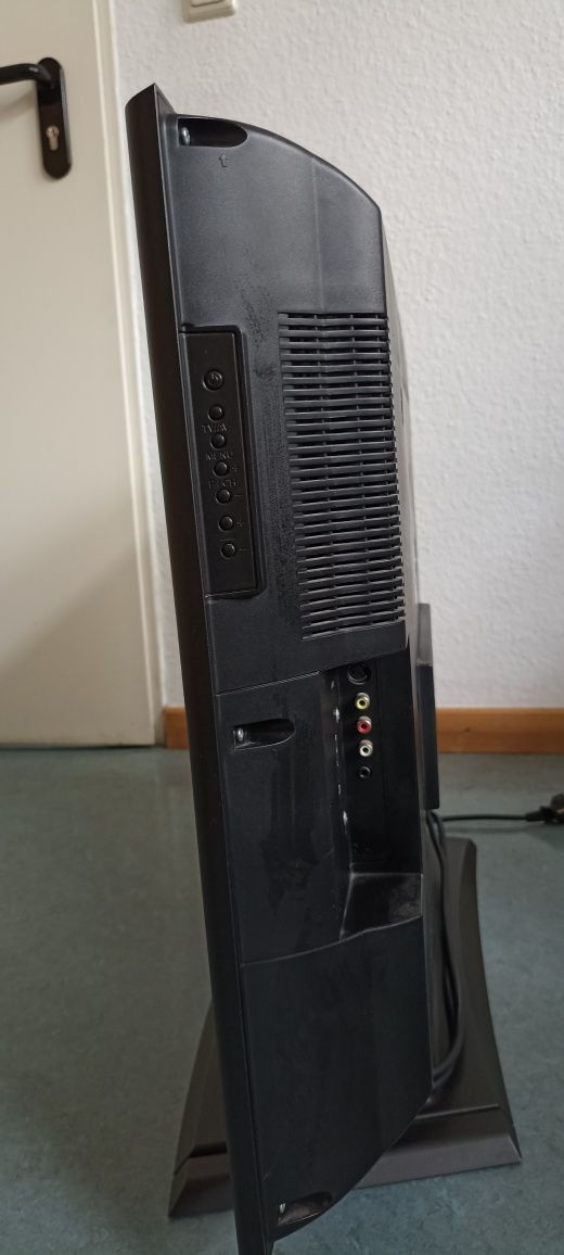 Продаю телевізор MEDION Full HD

MD 32532-A