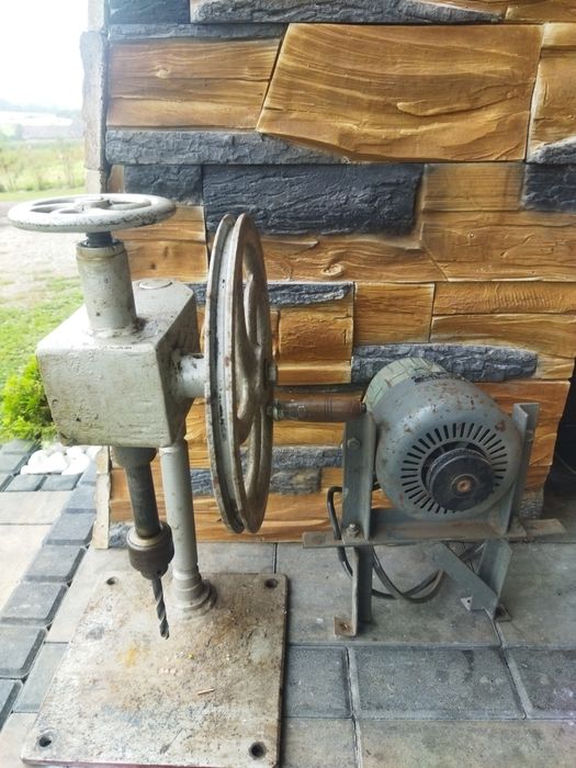 Wiertarka stołowa reczna elektryczna