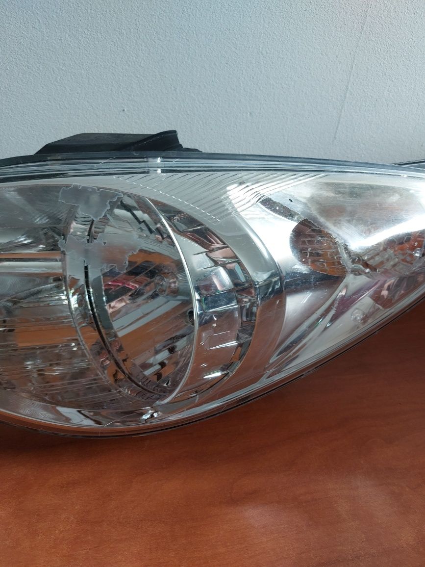 Lampa Hyundai i20 lewa przód oryginał