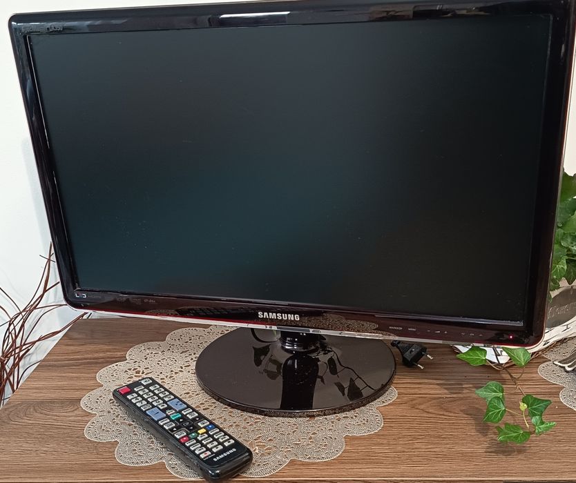 Telewizor 24" Samsung - Monitor FHD
